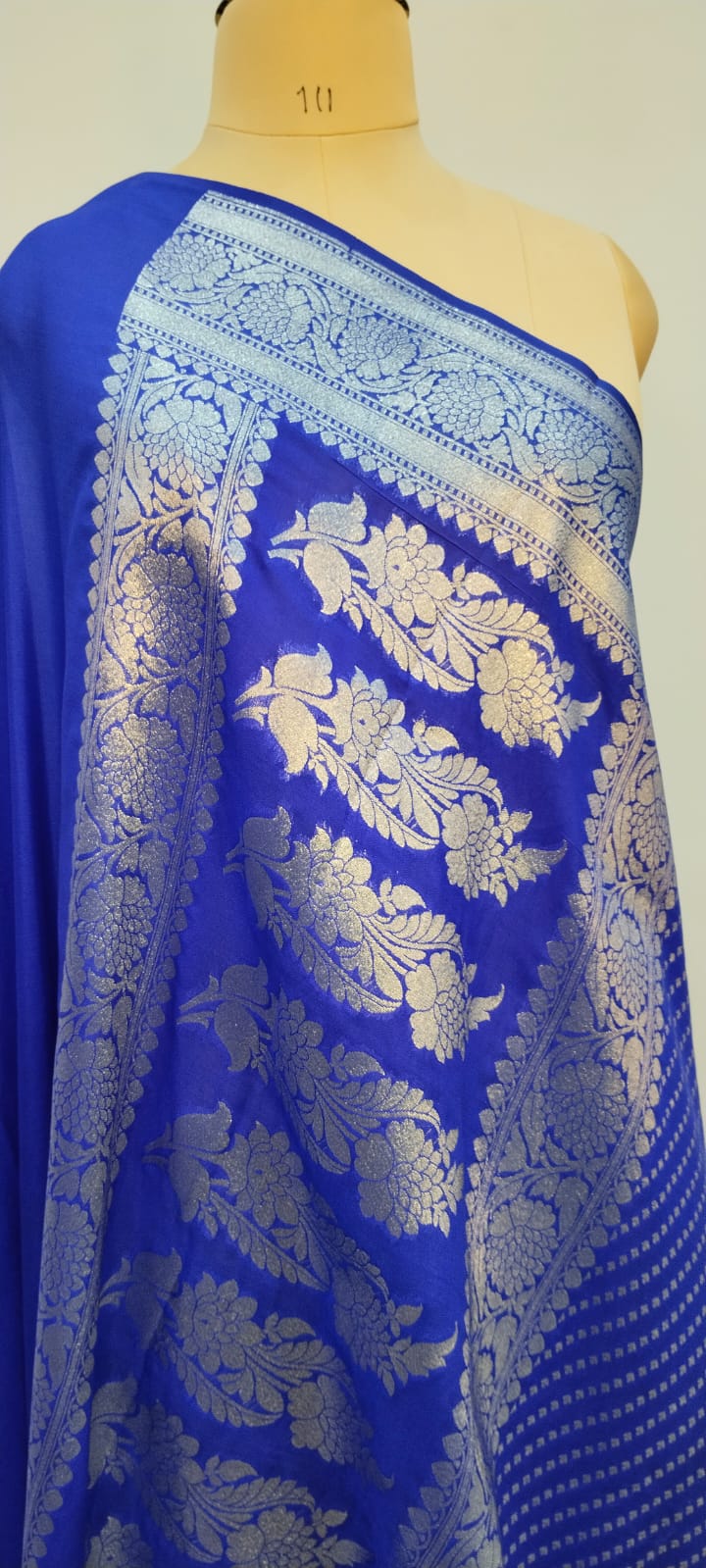 banarasi geargatte katan saree color royal blue silwar zari aolwer buti full size