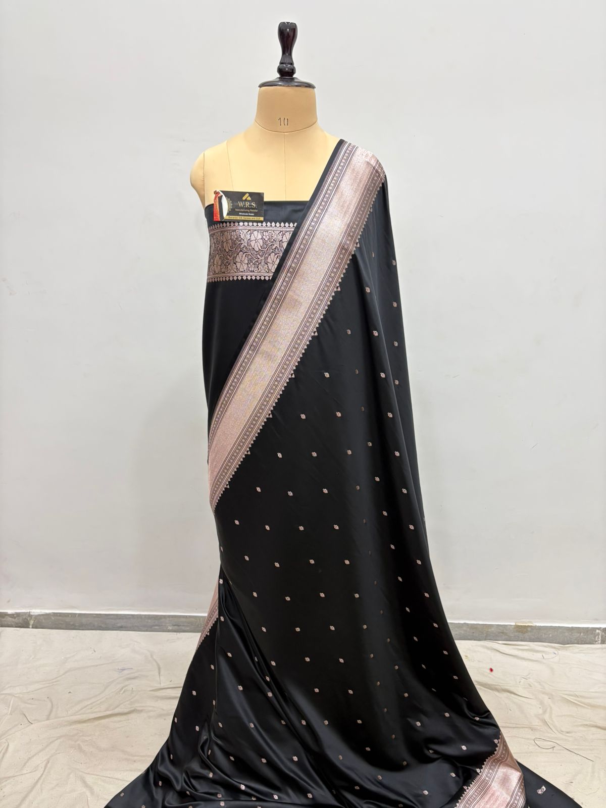 banarasi katan masroom silk black lite copur zari