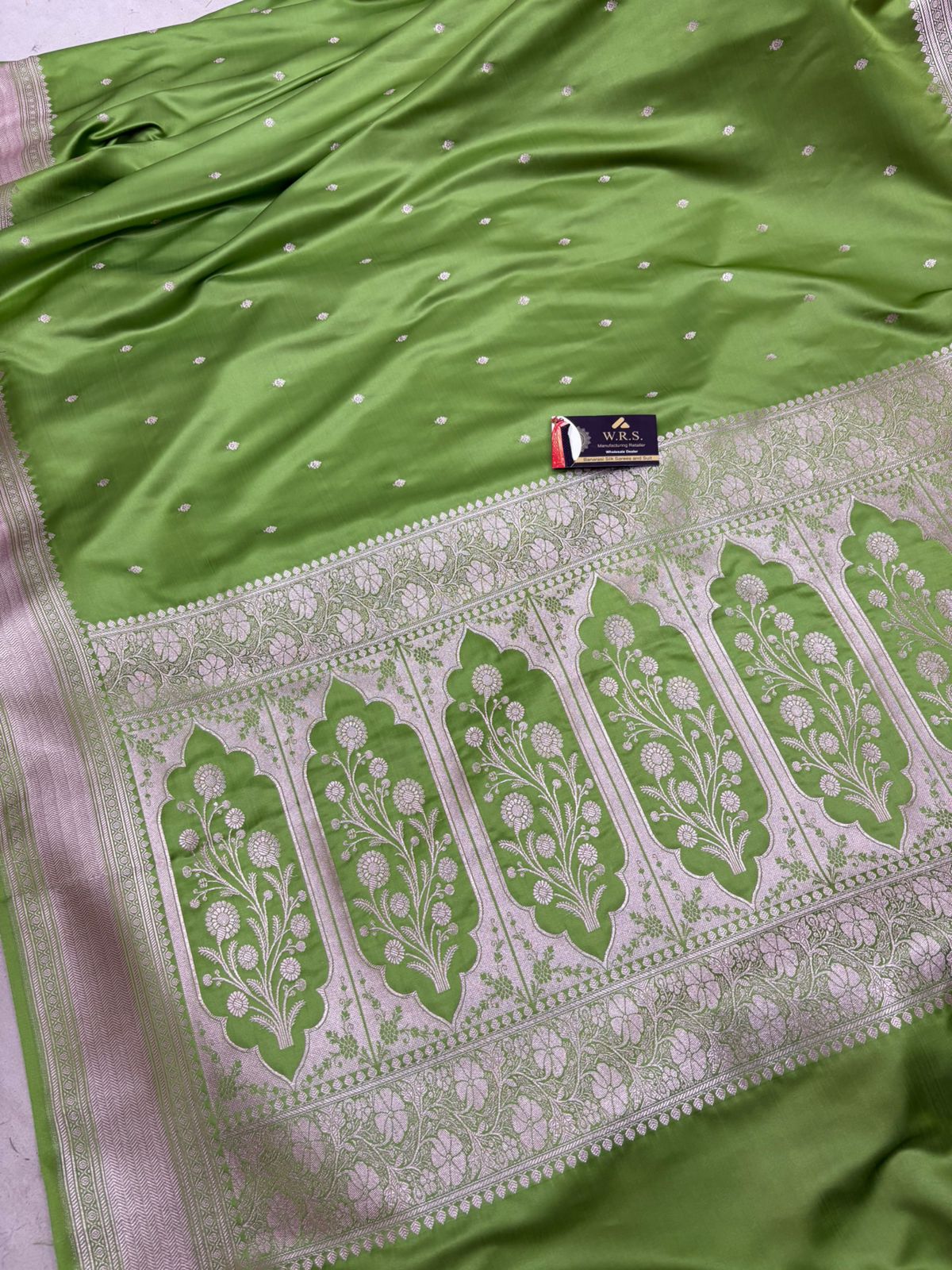 banarasi katan masroom silk pista lite copur zari