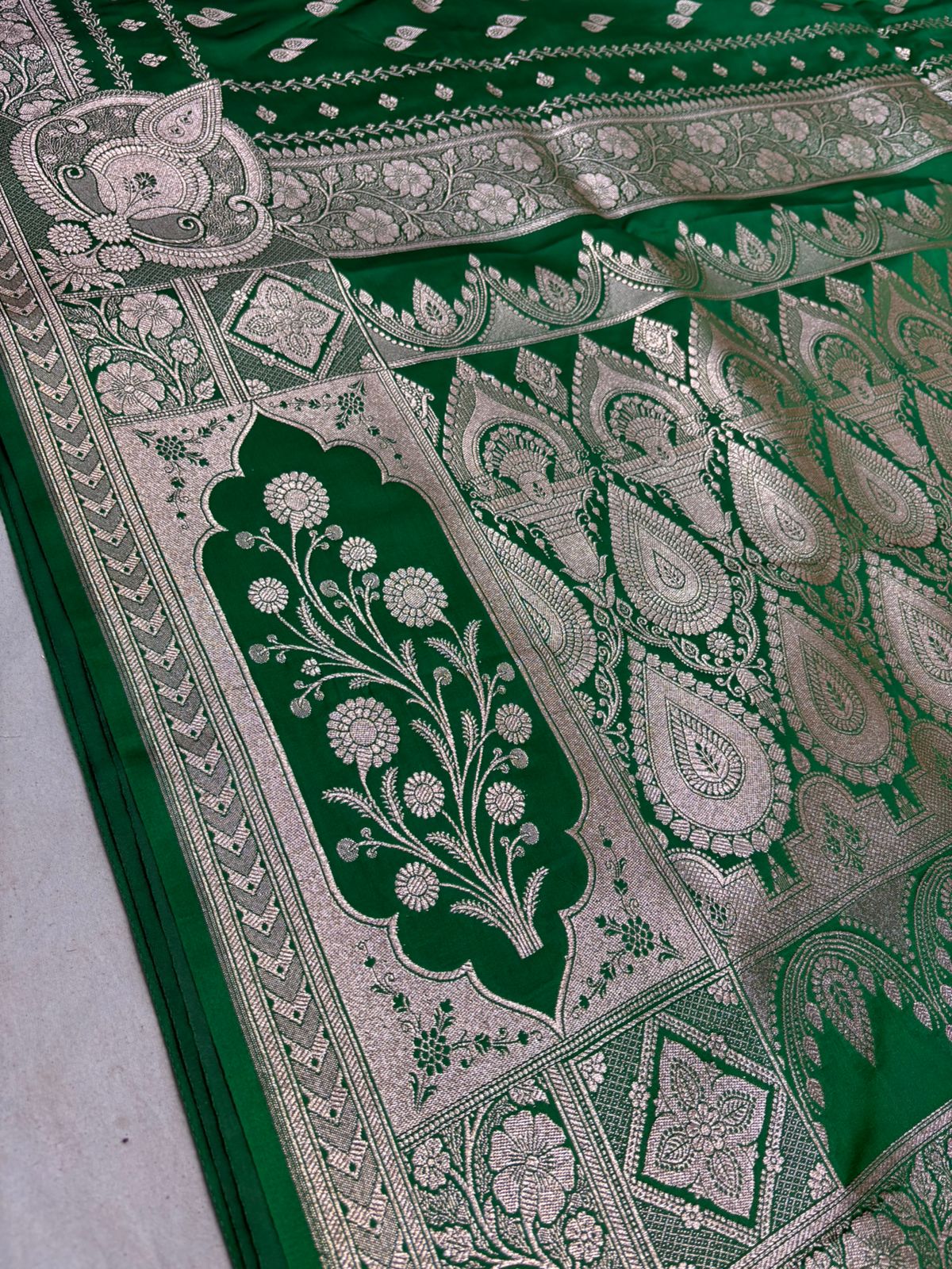 banarasi katan saitin silk soft saree copur zari color green