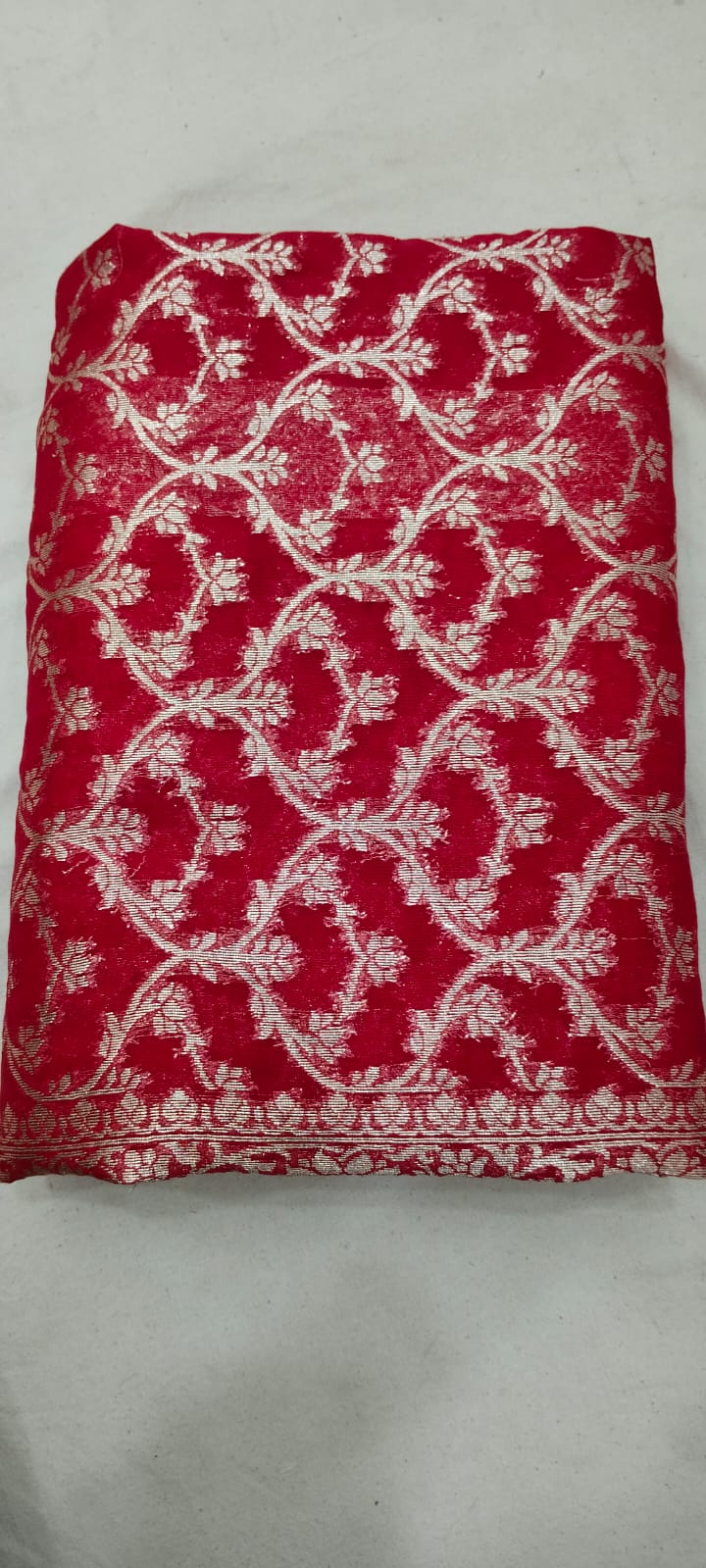 Red geargotte banarasi soaft saree