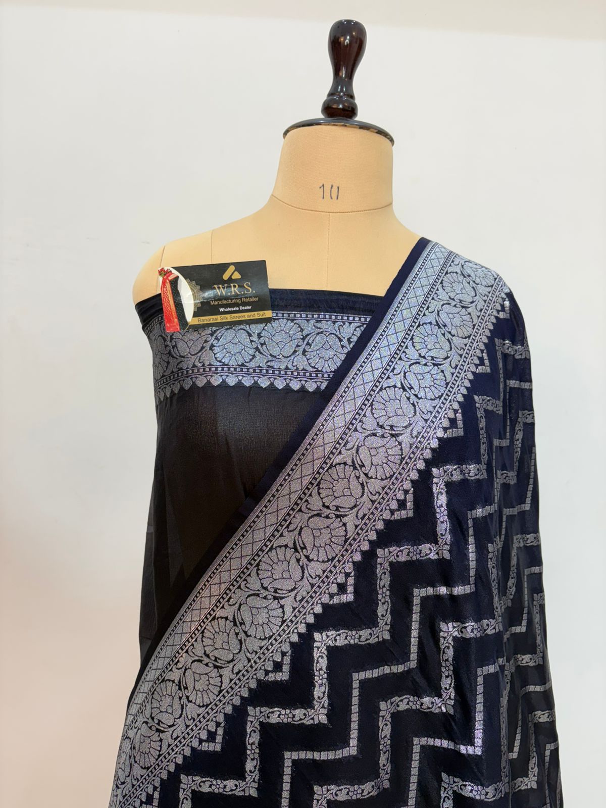 bleck katan  banarasi silk saree silvar zari gick geck