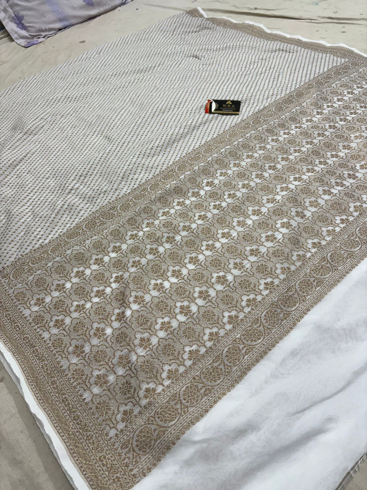 katan white chhotki buti banarasi saree