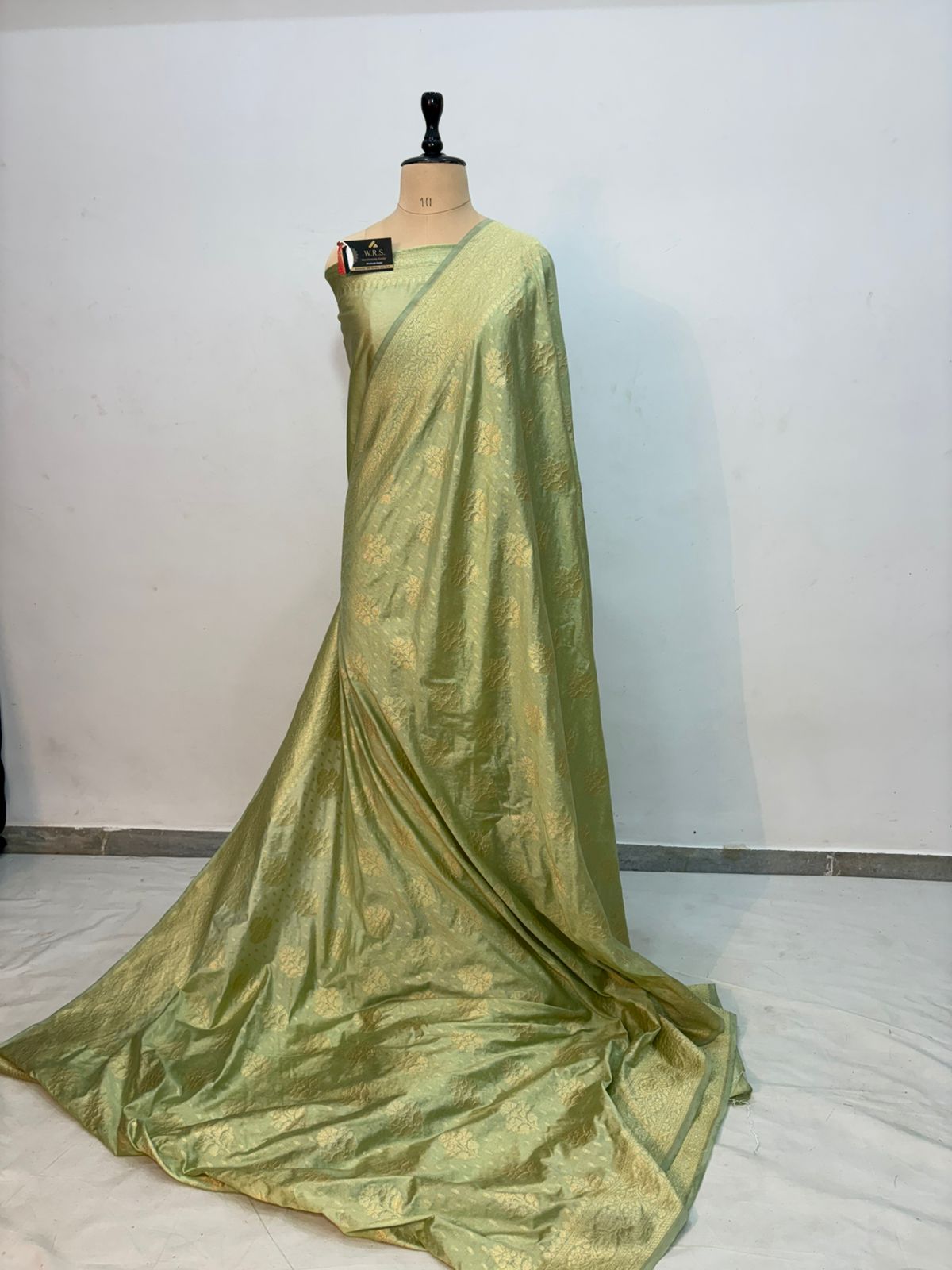 mauve soft dupian saree lite water zari rimjhim boota