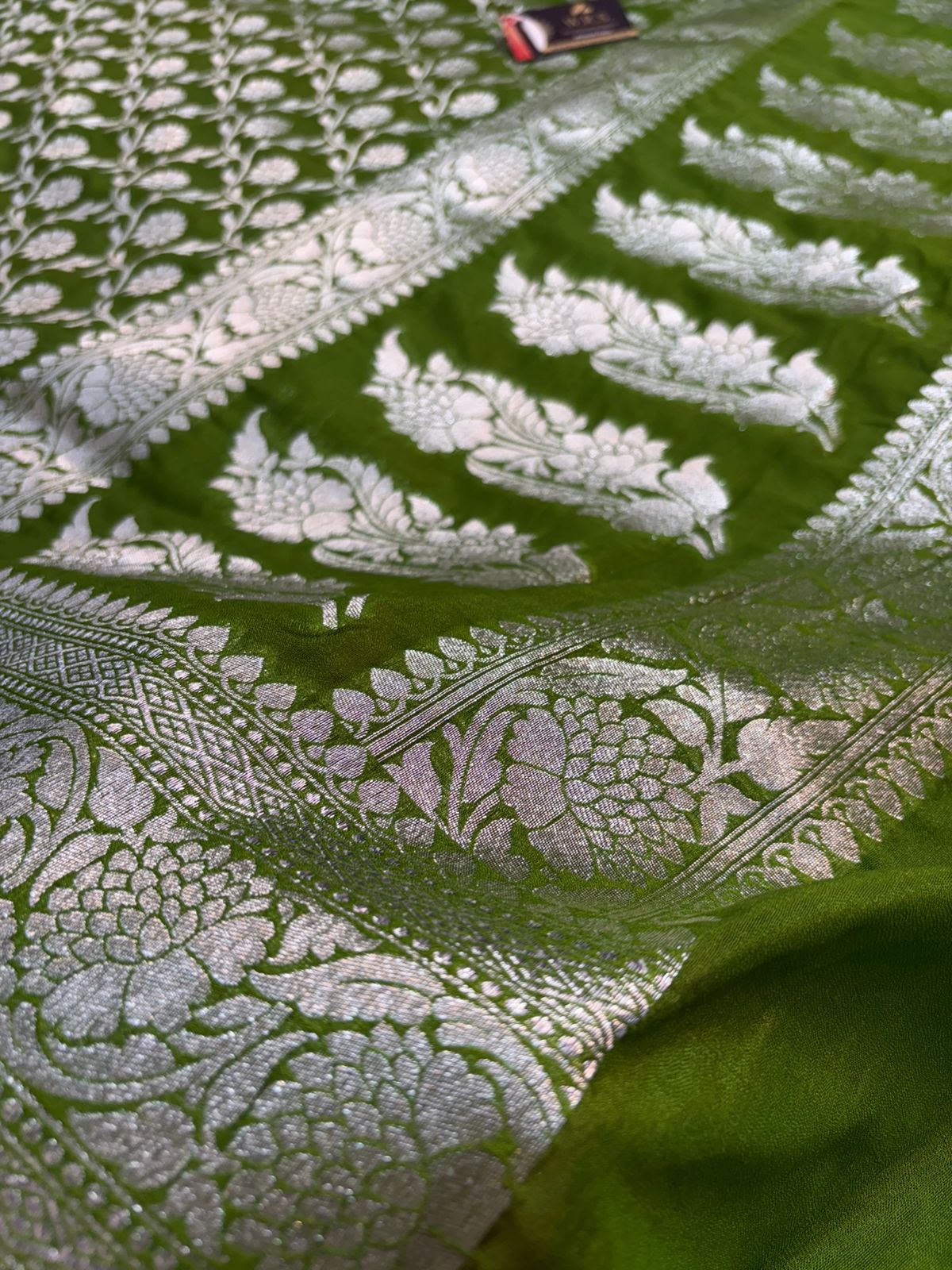 Mehandi katan banarasi silk saree kalna aanchal silver zari