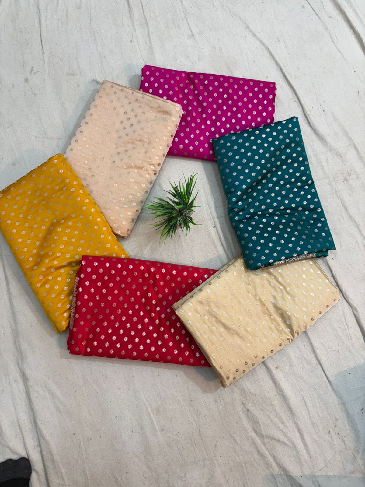 Rani mashru banarasi  silk saree cupper zari