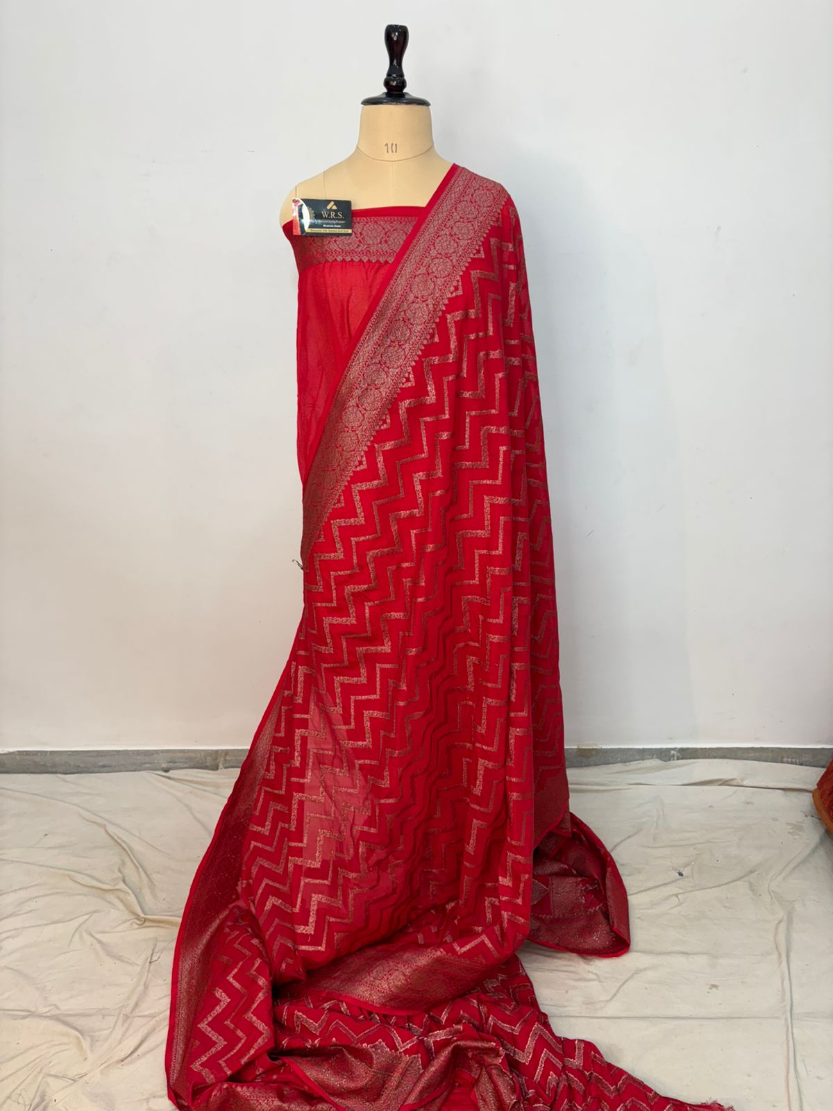 Red katan banarasi silk saree black zari gick geck