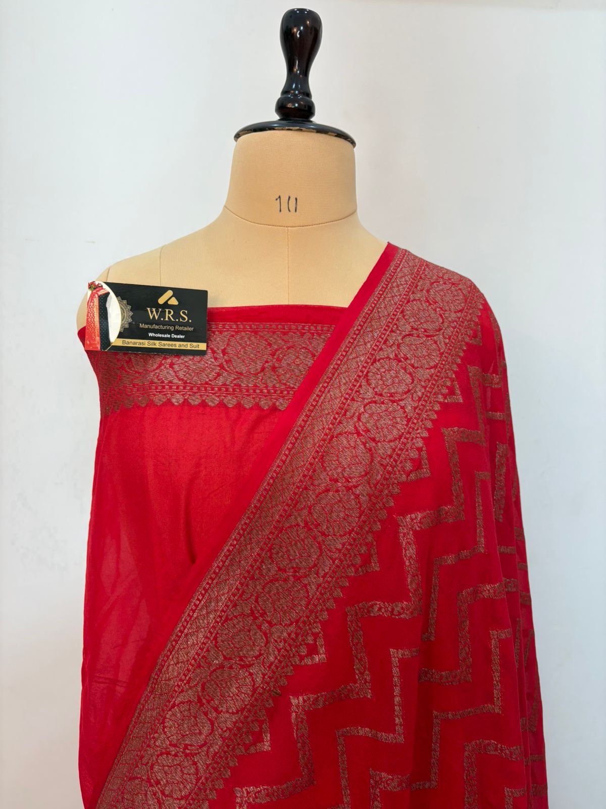 Red katan banarasi silk saree black zari gick geck