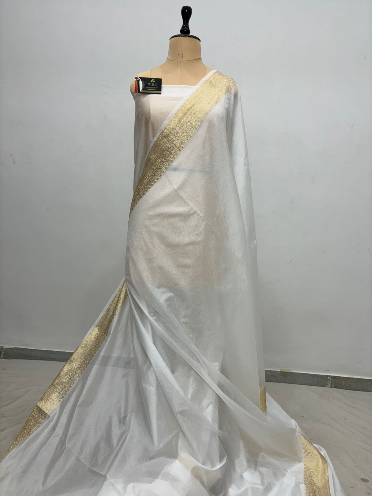 white viscous banarasi saree